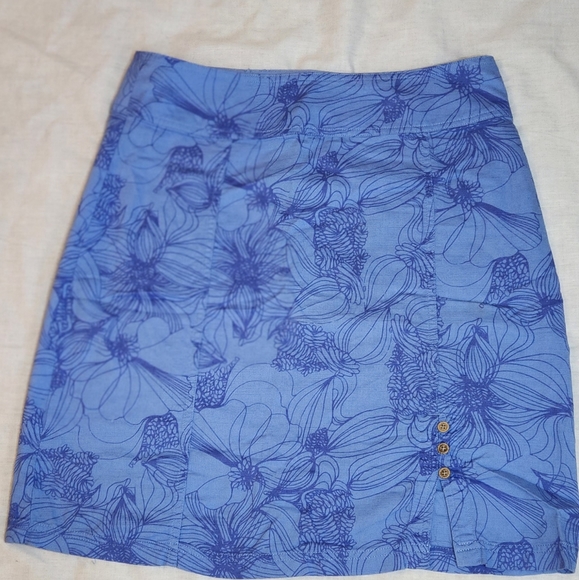 Royal Robbins Dresses & Skirts - Royal Robbins blue floral skirt
